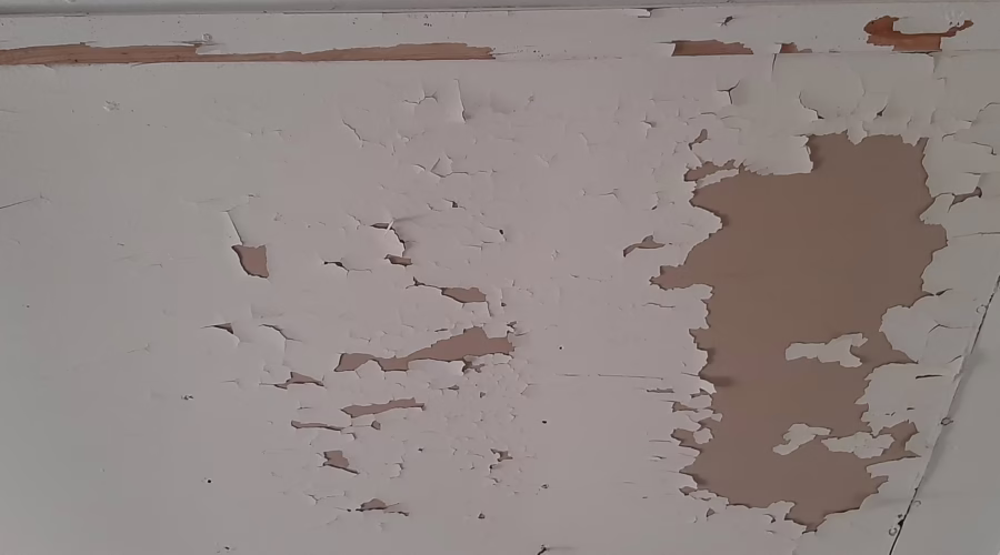 Flaking Paint Overhead – A Silent Threat to Safety and Health in Bedrooms